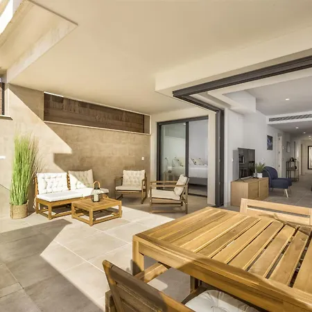 Vivi Homes - Sara Pool, Terrace, Golf & Lejlighed *