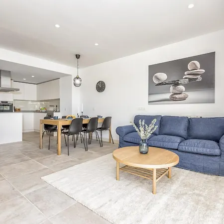 Vivi Homes - Sara Pool, Terrace, Golf & Apartment *